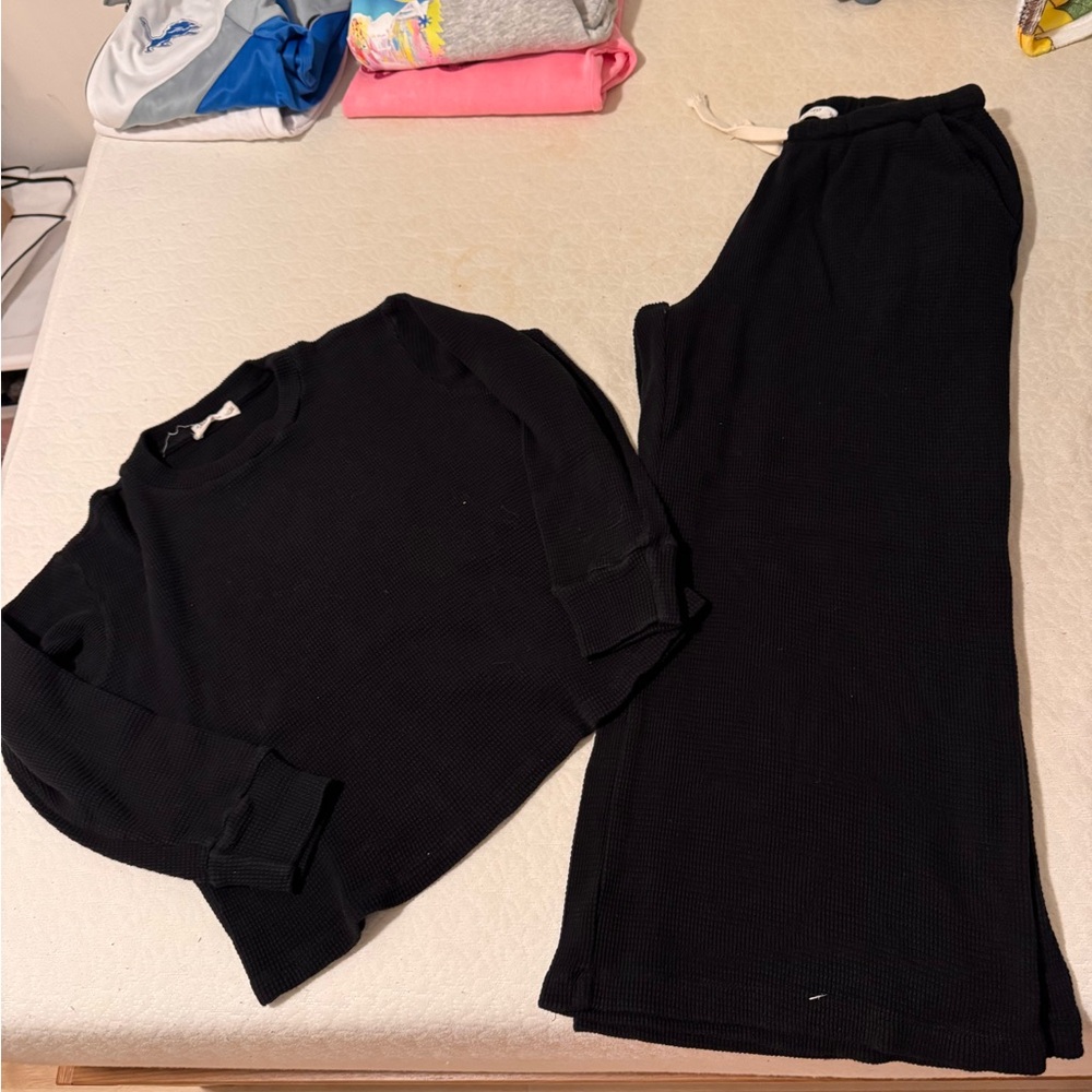 Black medium waffle knit lounge set